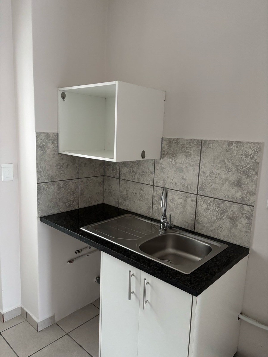 To Let 2 Bedroom Property for Rent in Glenhaven Western Cape